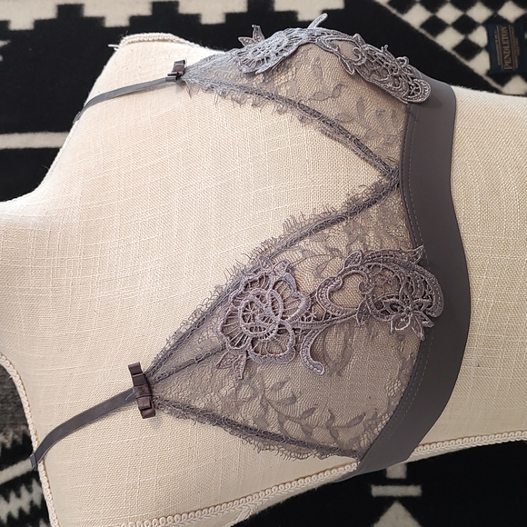 💐 EUC Shirley of Hollywood Ladies Unlined Eyelash Lace No Wire Bralette, Large - Picture 2 of 8